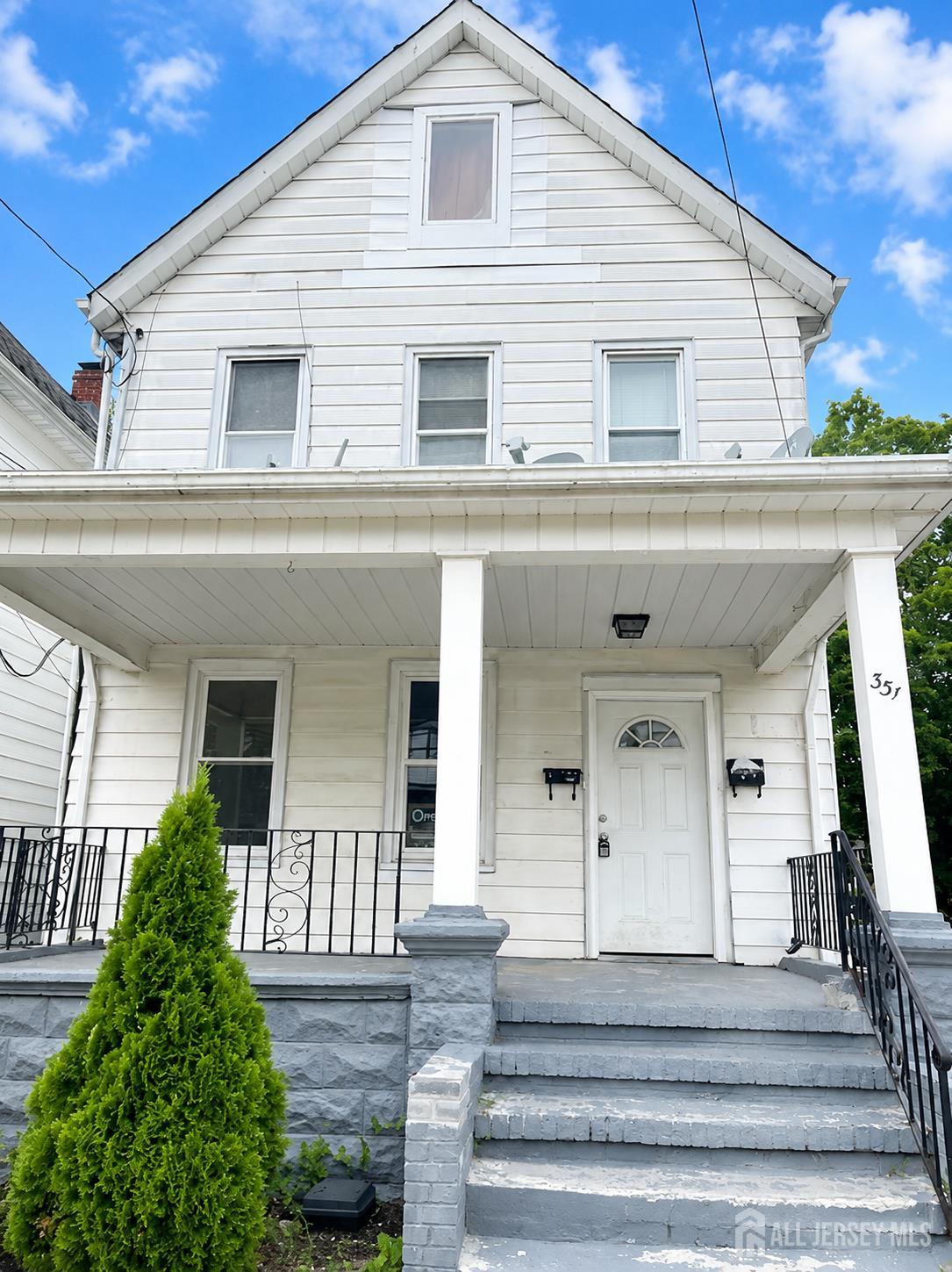 331 Somerset Street — photo