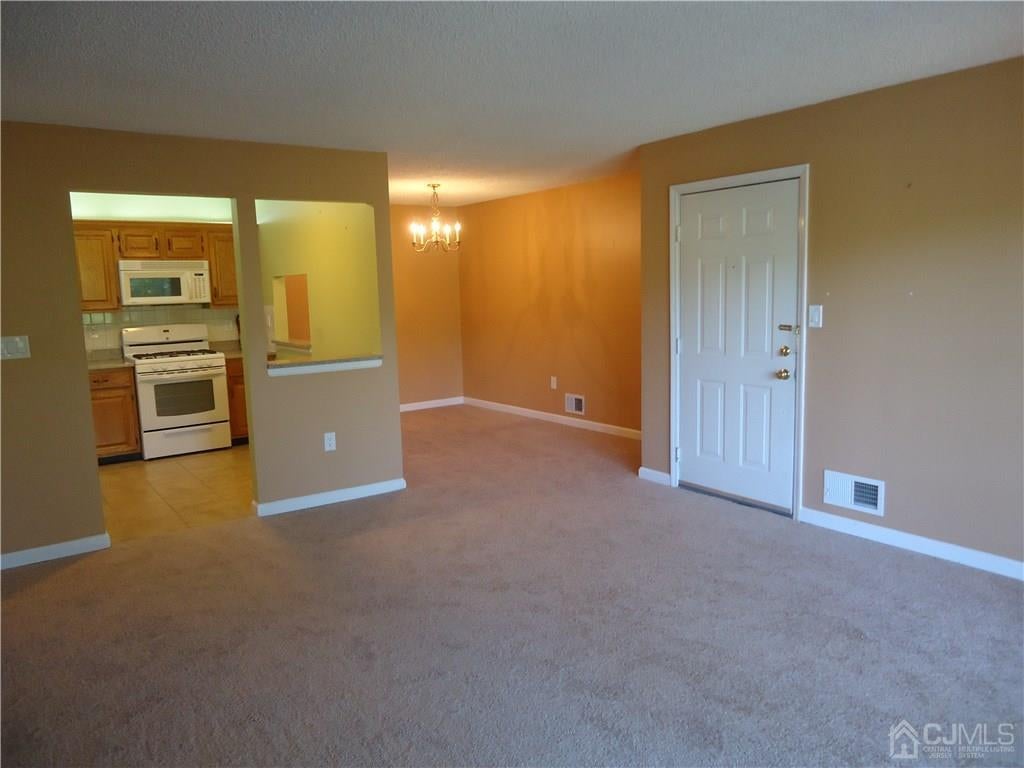 313 Wimbeldon Court — photo