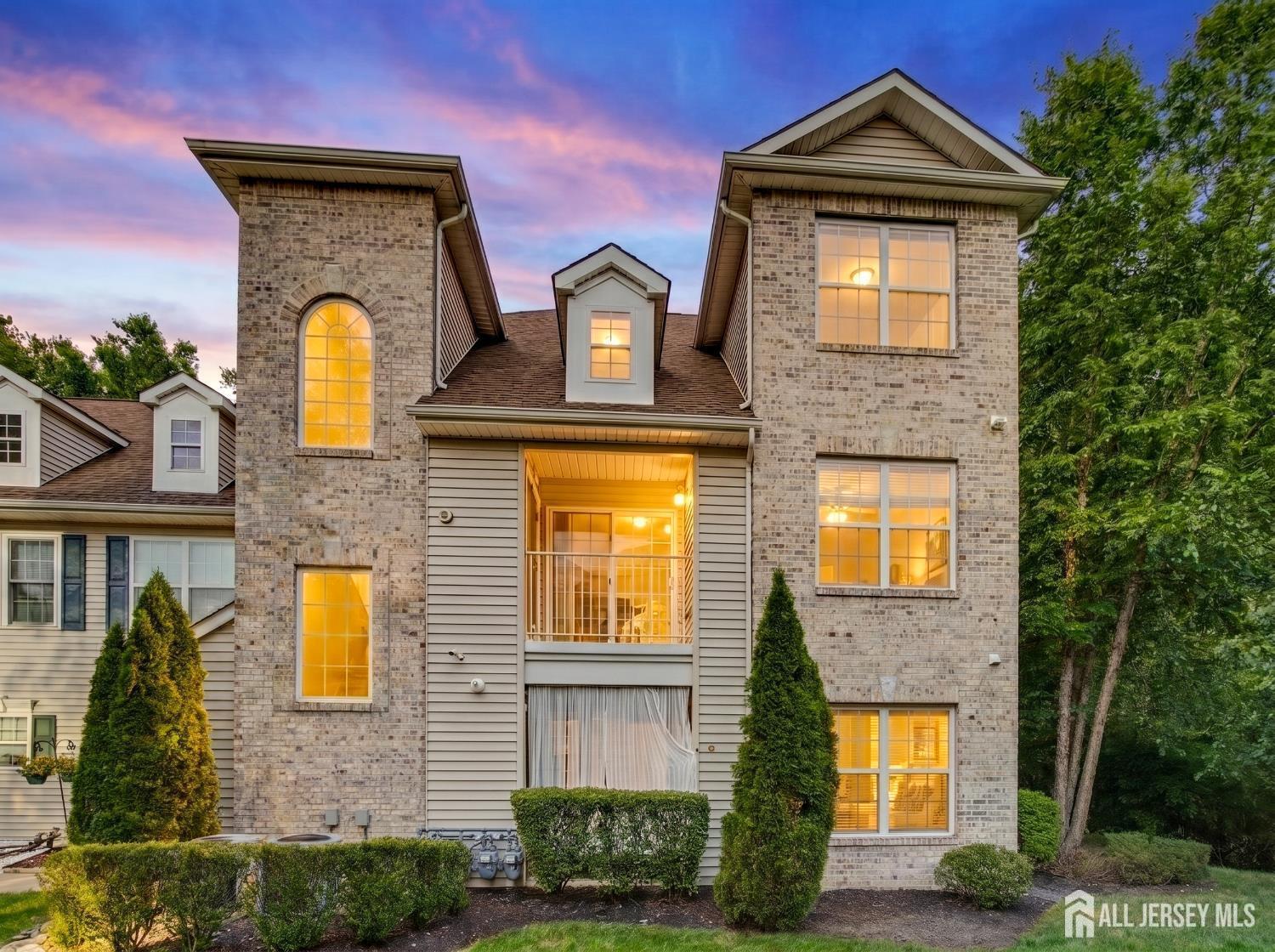 1054 Morning Glory Drive — photo