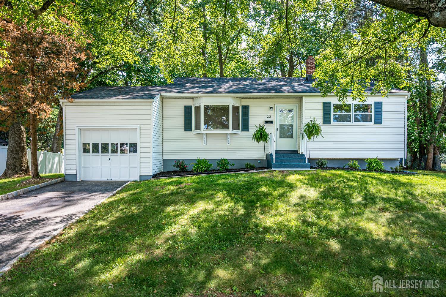 23 Nancy Circle — photo