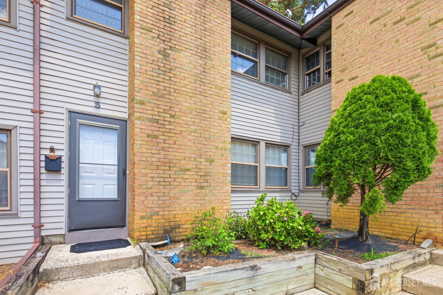 3 Rebecca Court — photo