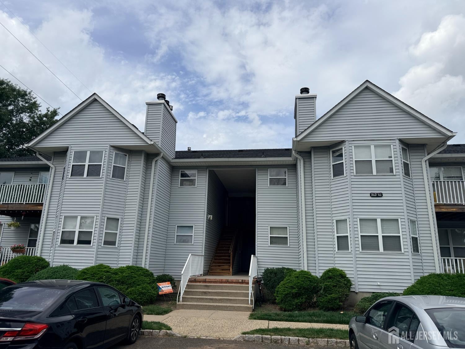 343 Ventnor Court — photo