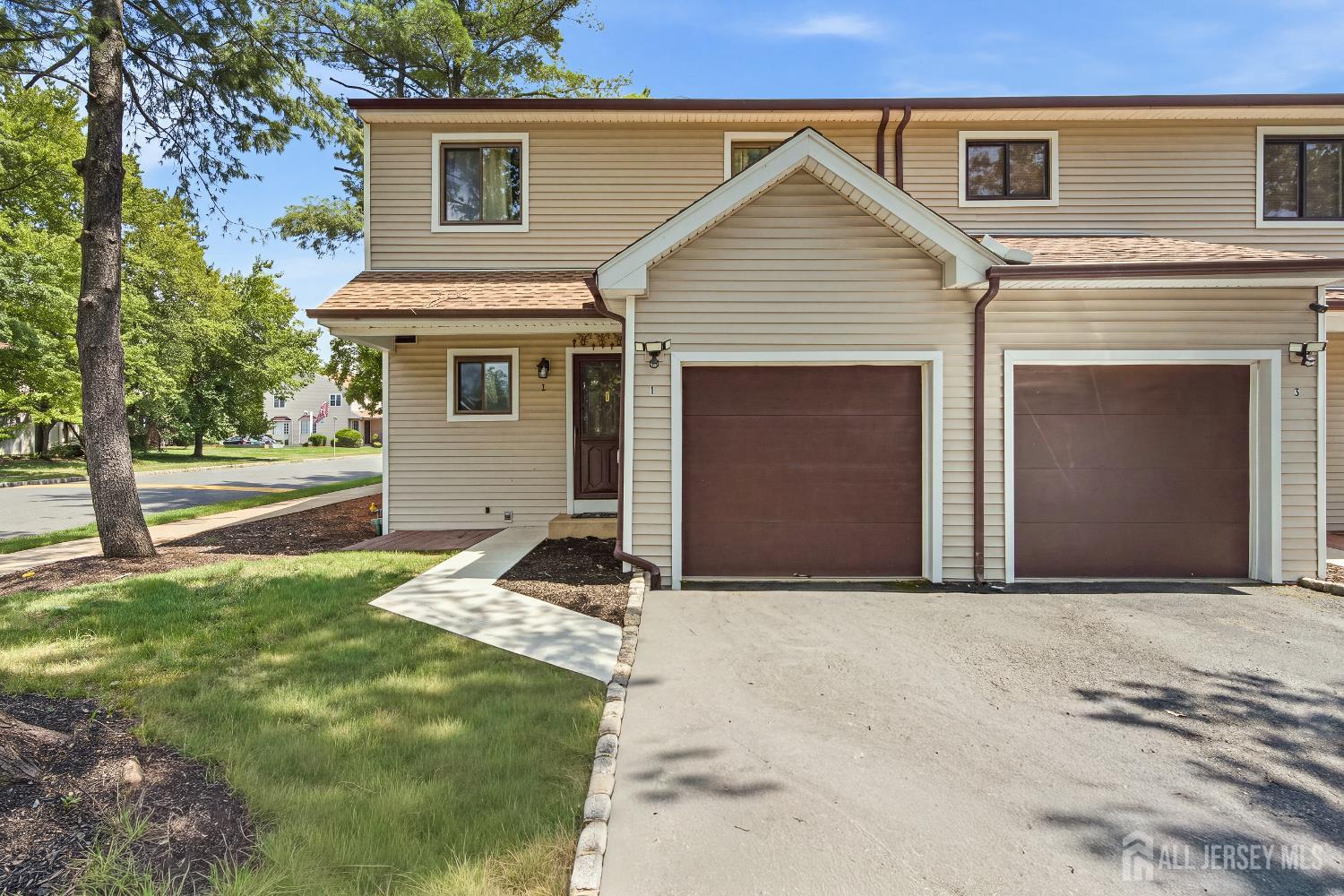1 Lily Court — photo