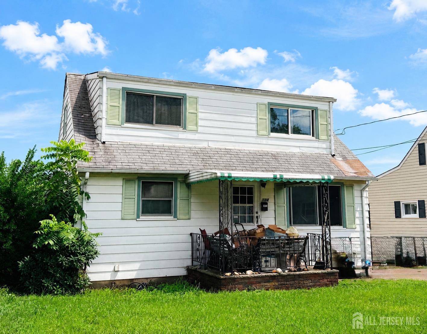 194 Jackson Avenue — photo