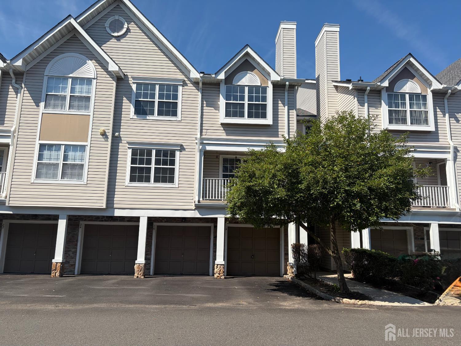 14 Prestwick Way — photo
