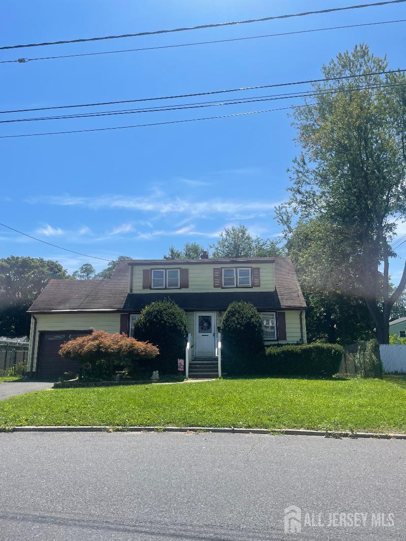 3 Lois Avenue — photo