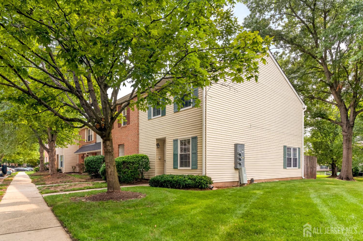 390 McDowell Drive — photo