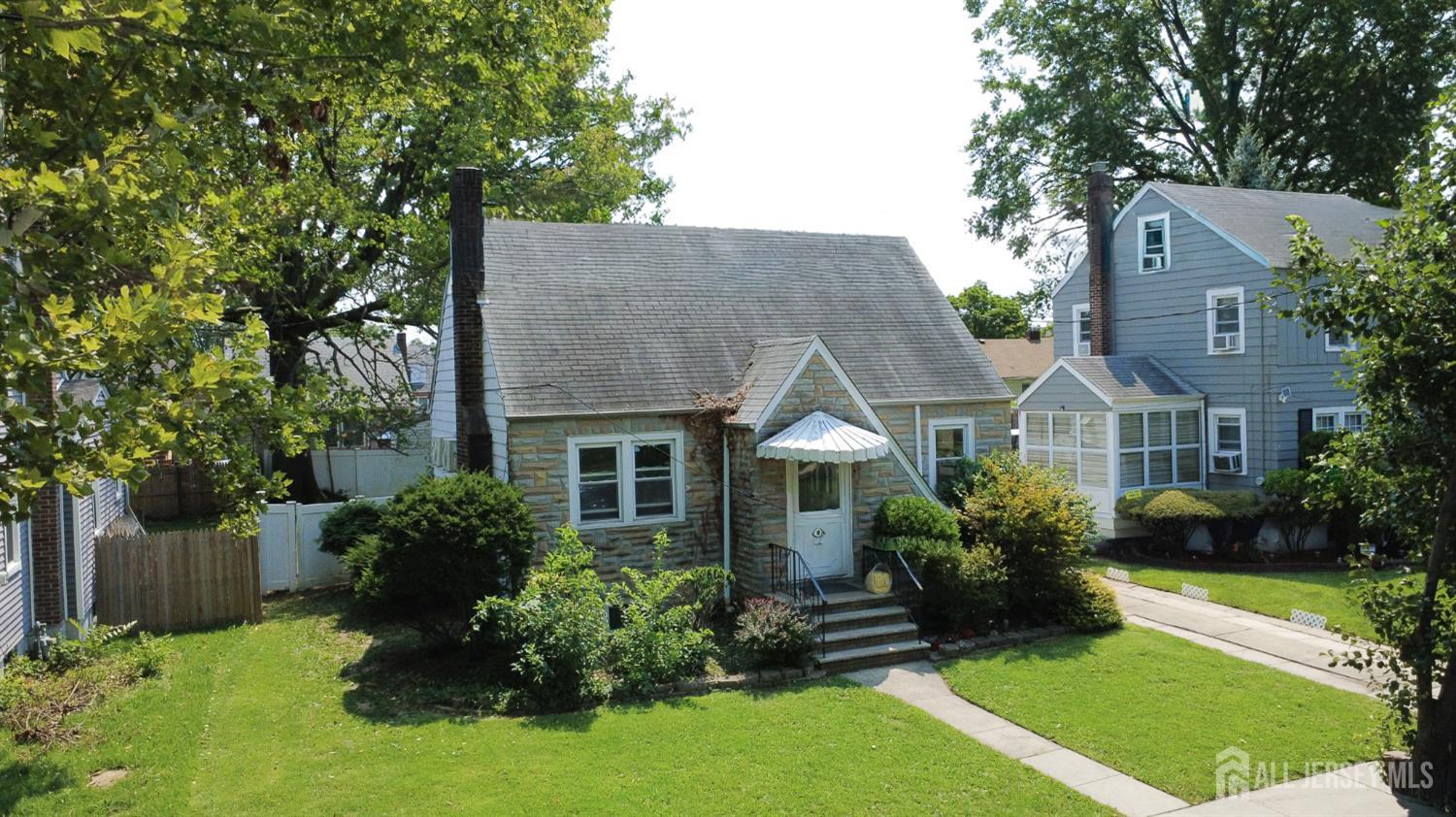 18 Cypress Street — photo