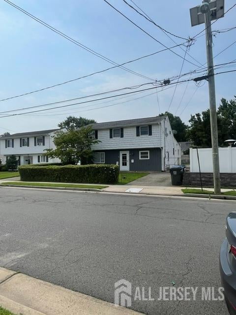 84 E Laurel Street E — photo
