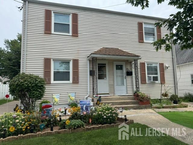 582 Garden Avenue — photo