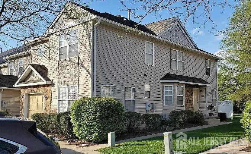 405 Cobblestone Court — photo