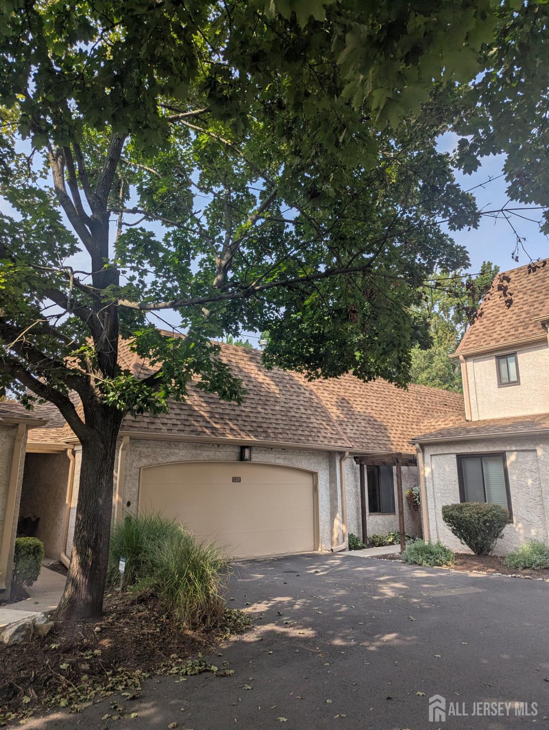 120 Park Gate Drive — photo
