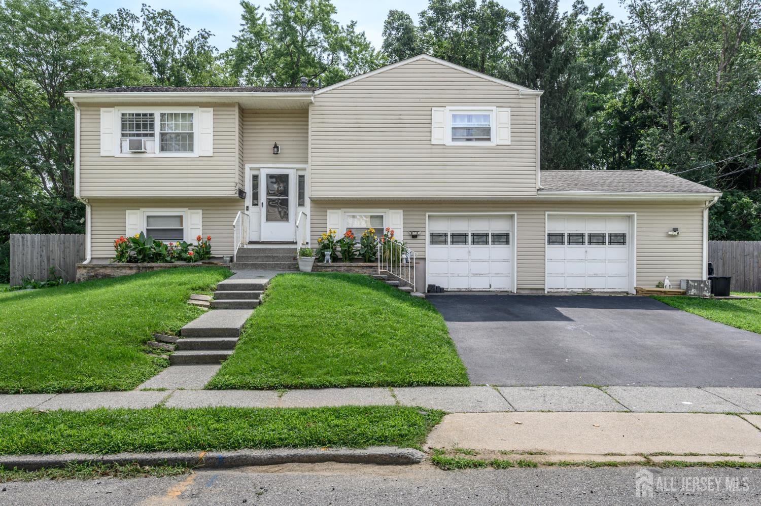72 Lawrence Drive — photo