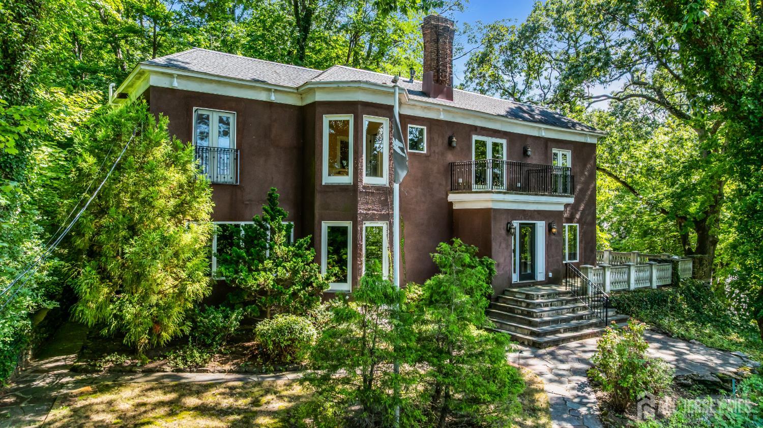 50 Hooper Avenue — photo