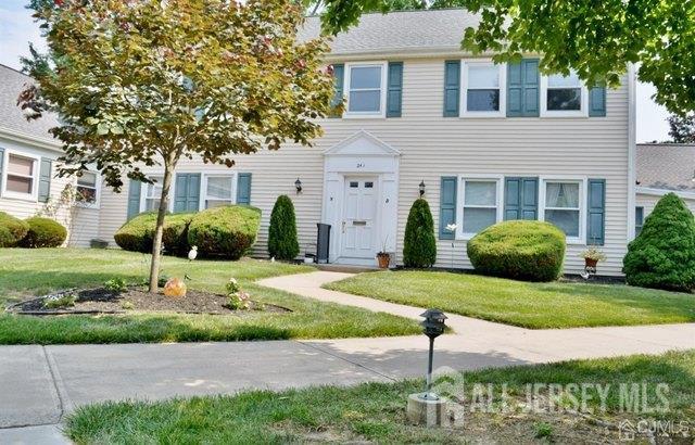241 Mayflower Way B — photo