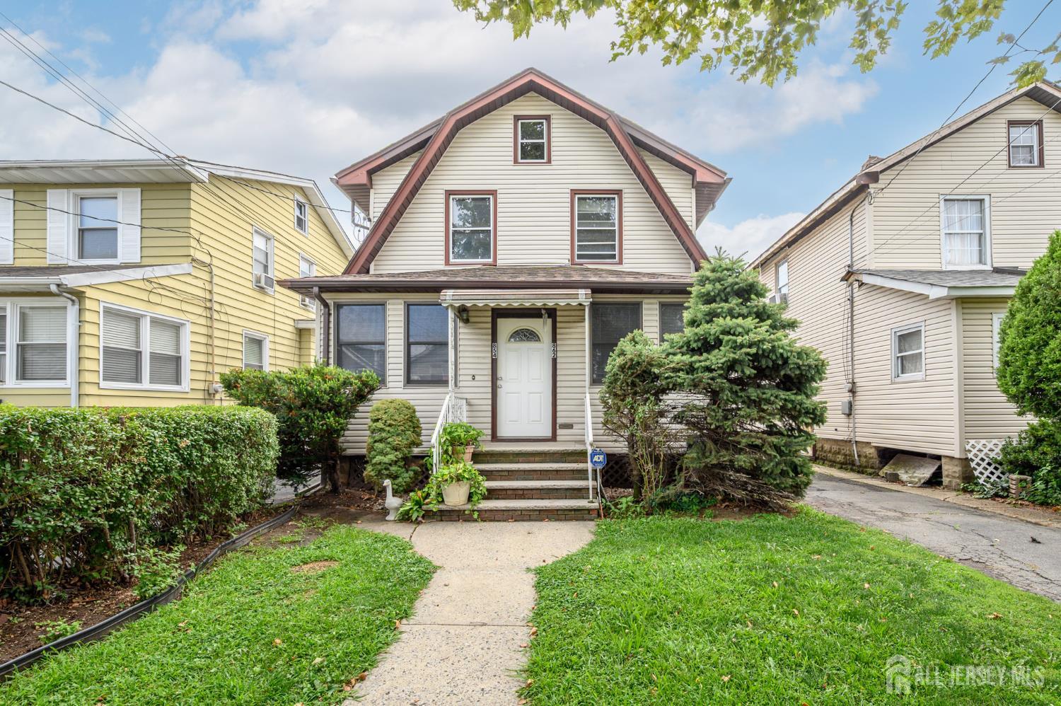 862 Gibbons Court — photo