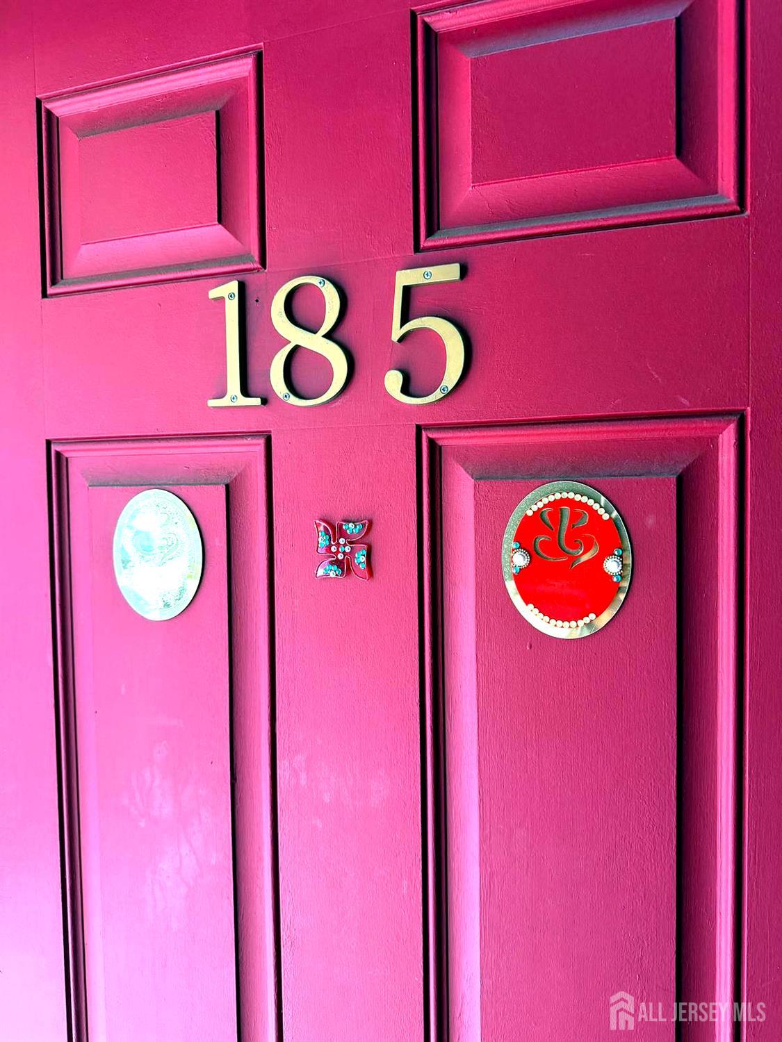 185 Sunshine Drive — photo