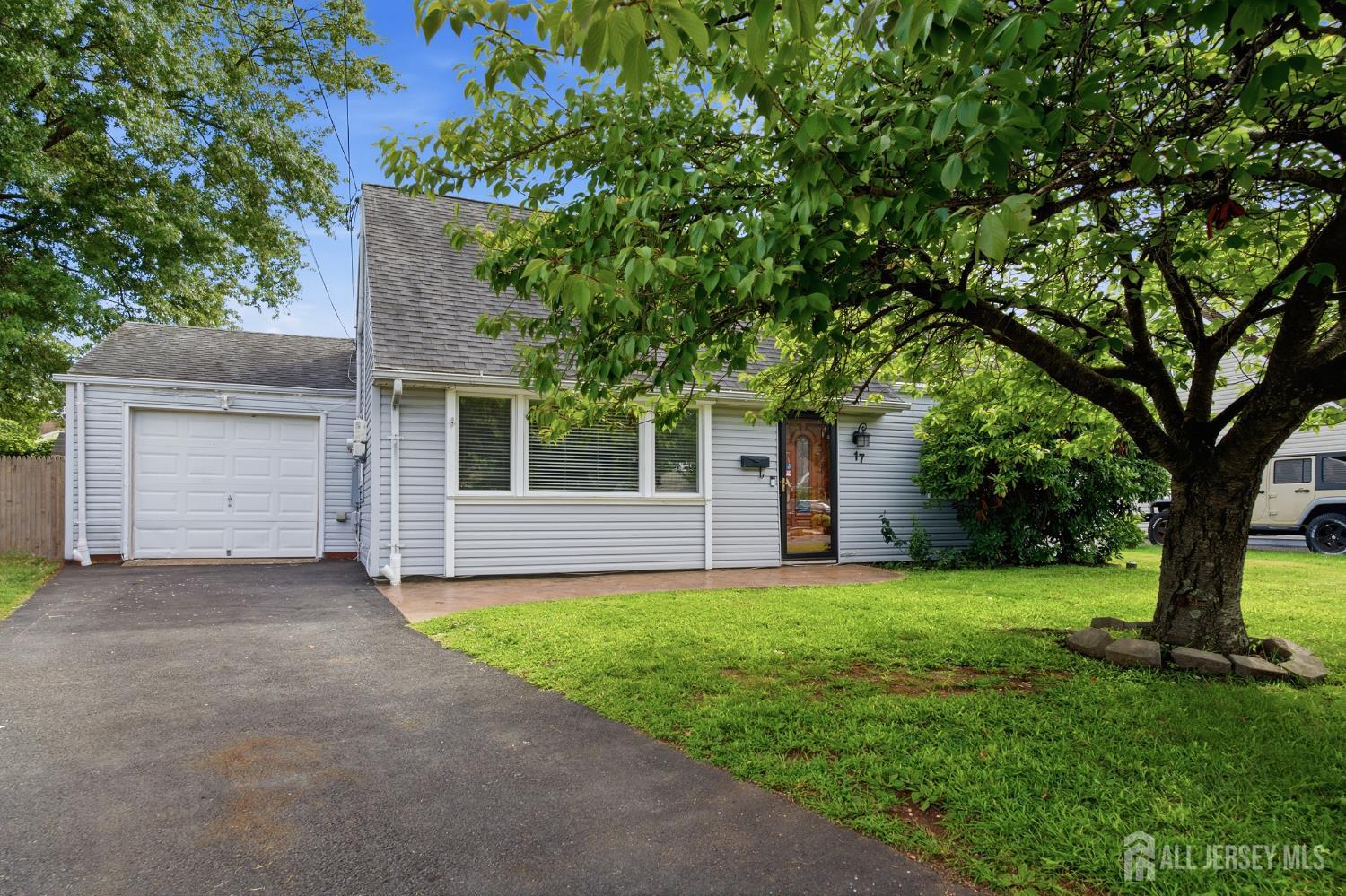 17 Joanna Place — photo