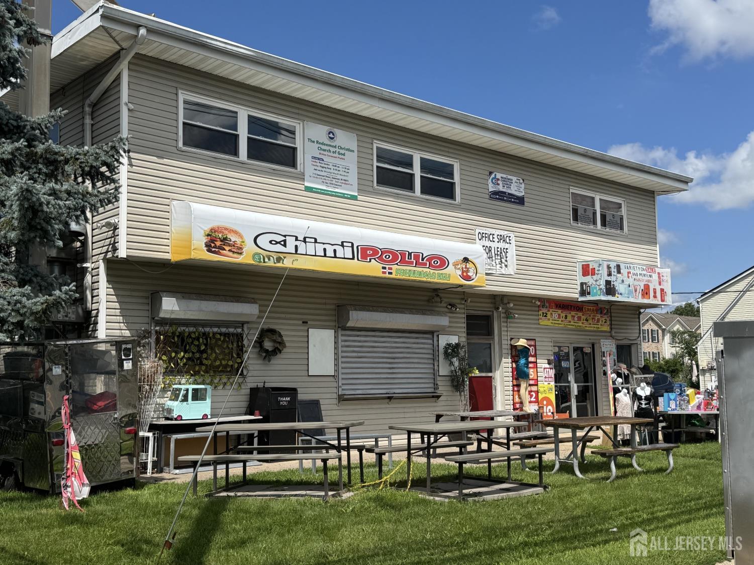 715 Somerset Street 201 — photo
