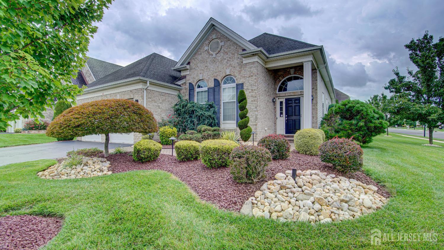2 Troon Court — photo