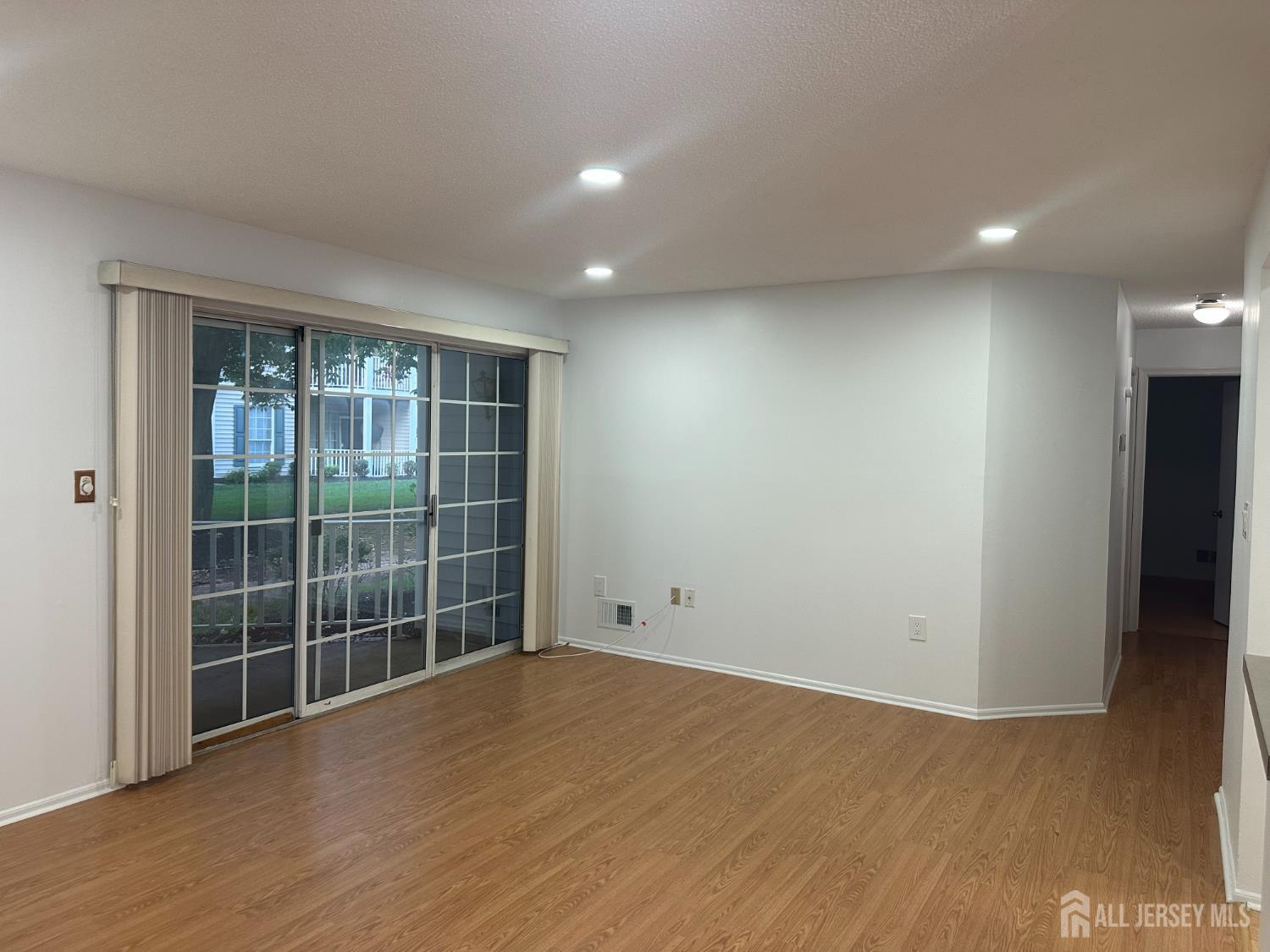 158 Darwin Lane — photo