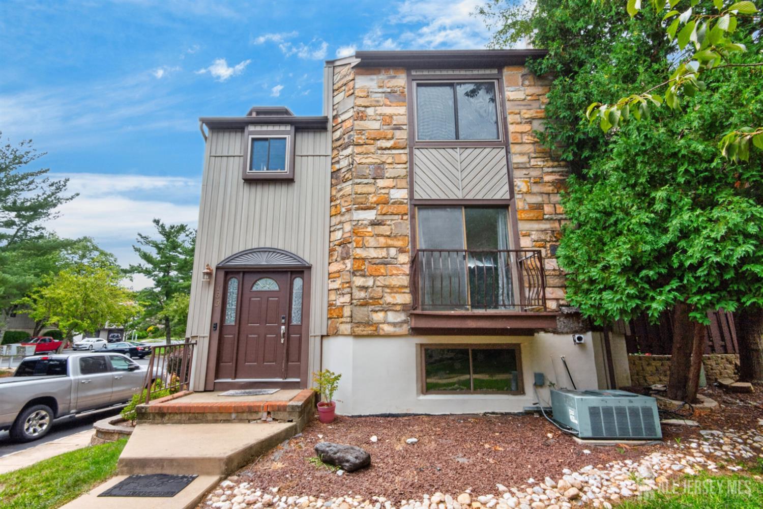 183 Goldmine Lane — photo