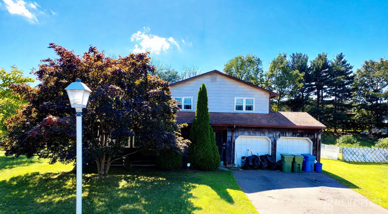 21 OAKWOOD DR