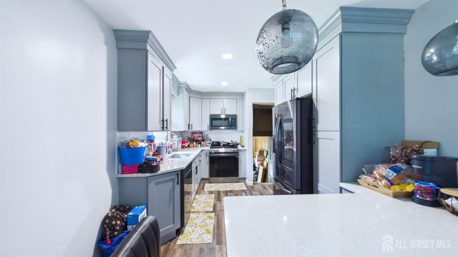 21 OAKWOOD DR — photo 3