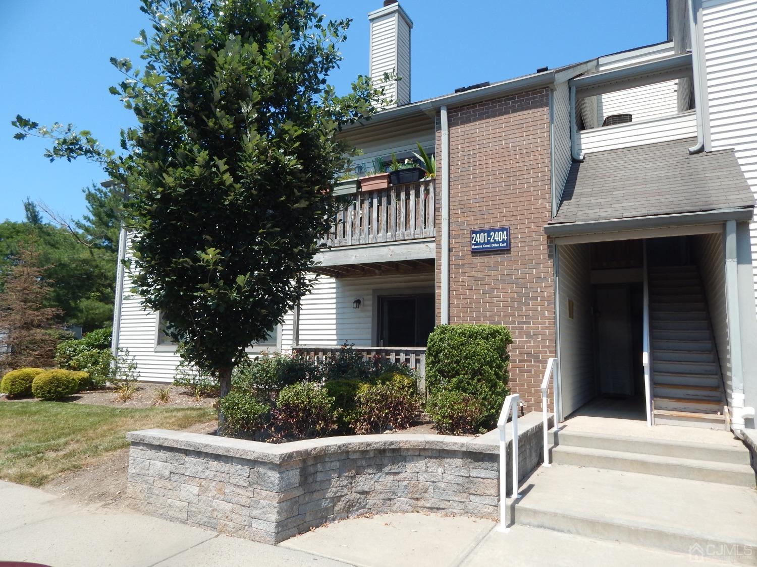 2401 Ravens Crest Drive — photo