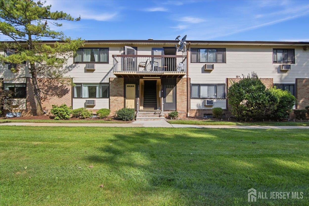 903 Cricket Lane — photo