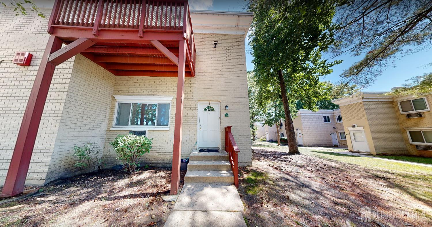 21 Lake Avenue 7a — photo