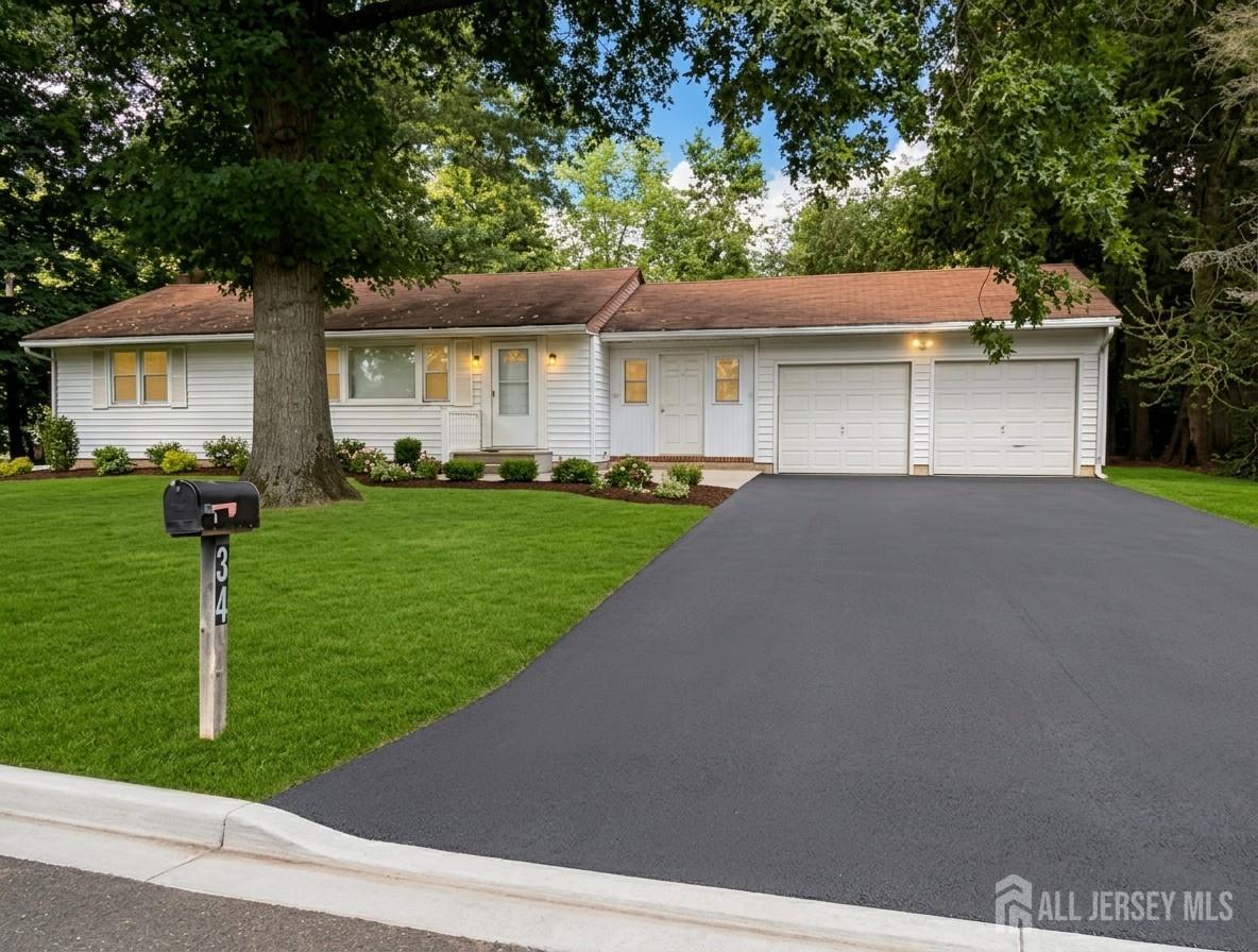 34 Lake Way — photo