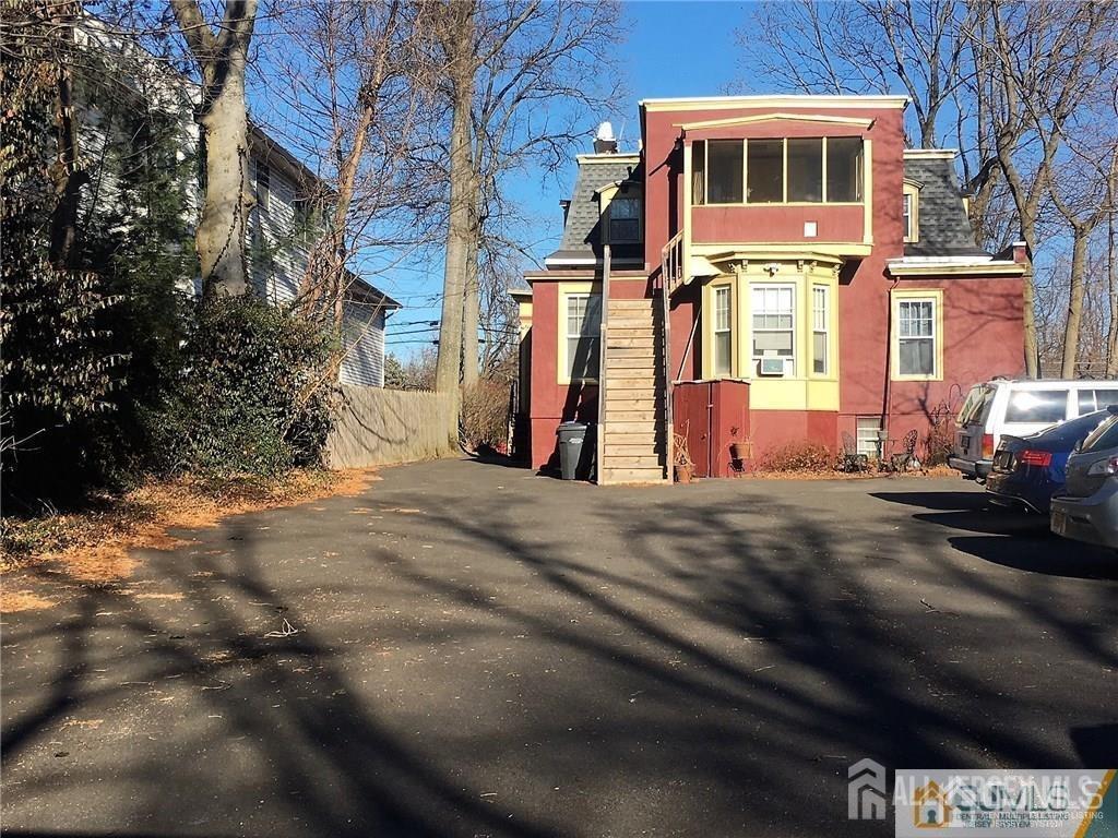 207 Woodbridge Avenue — photo