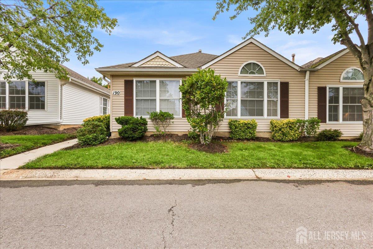 190 Tanager Drive — photo