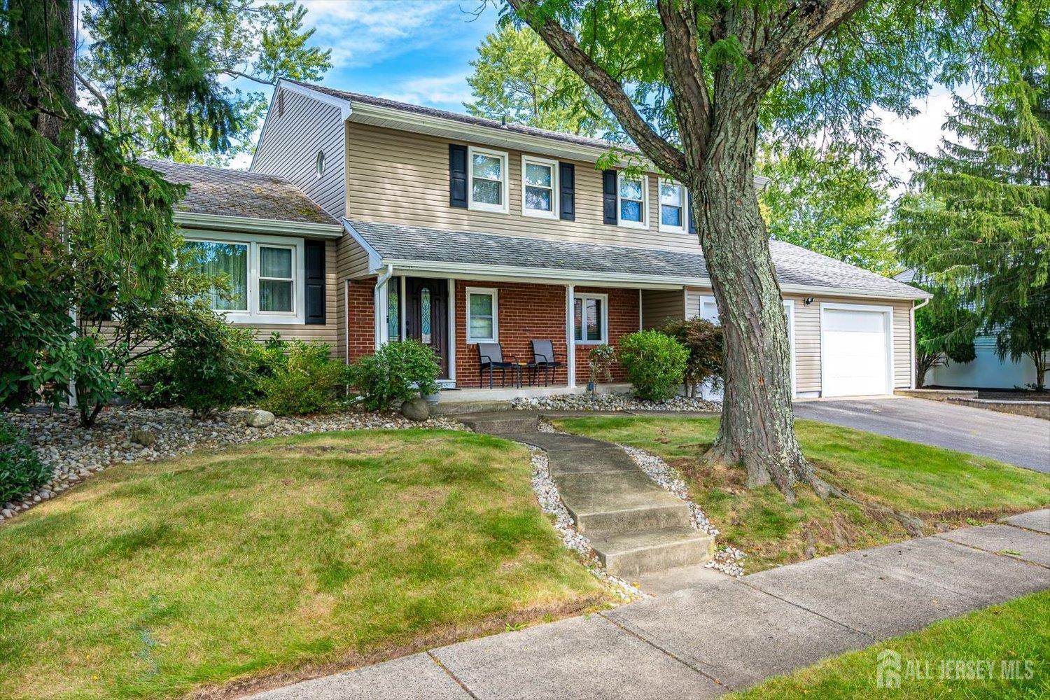 21 Marlin Avenue E, Edison, NJ 08820 — photo 2