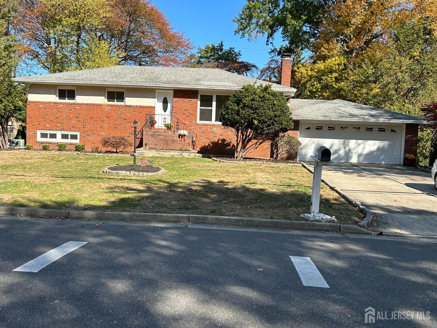 1471 Thomas Avenue — photo