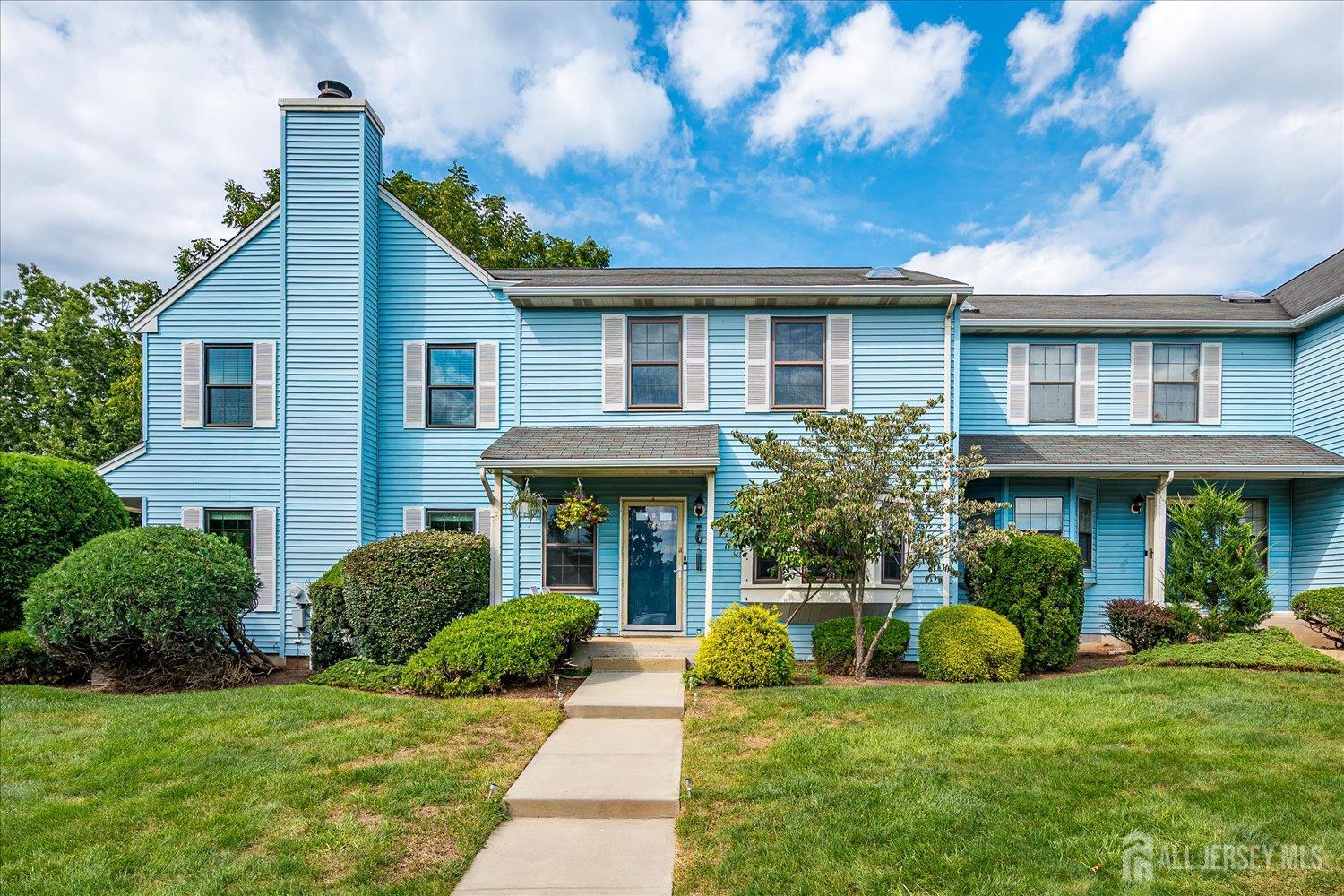 1602 Deerfield Drive — photo