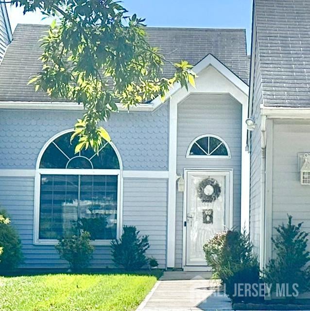 589 Madison Drive B — photo