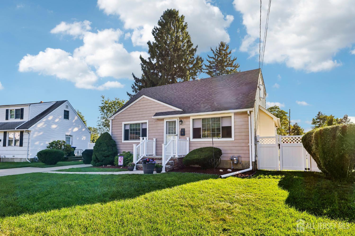 13 Highview Road — photo
