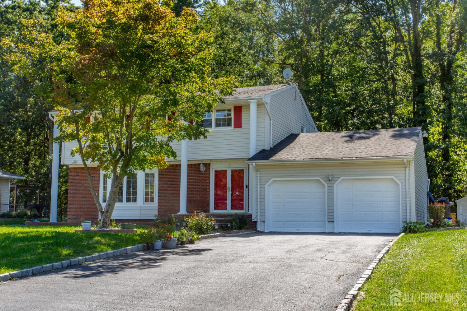 14 Woodmere Road — photo