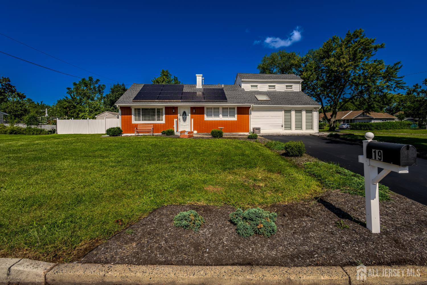 19 Rebecca Place — photo