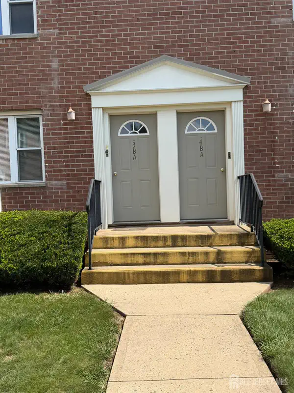 21 York Drive #3B — photo