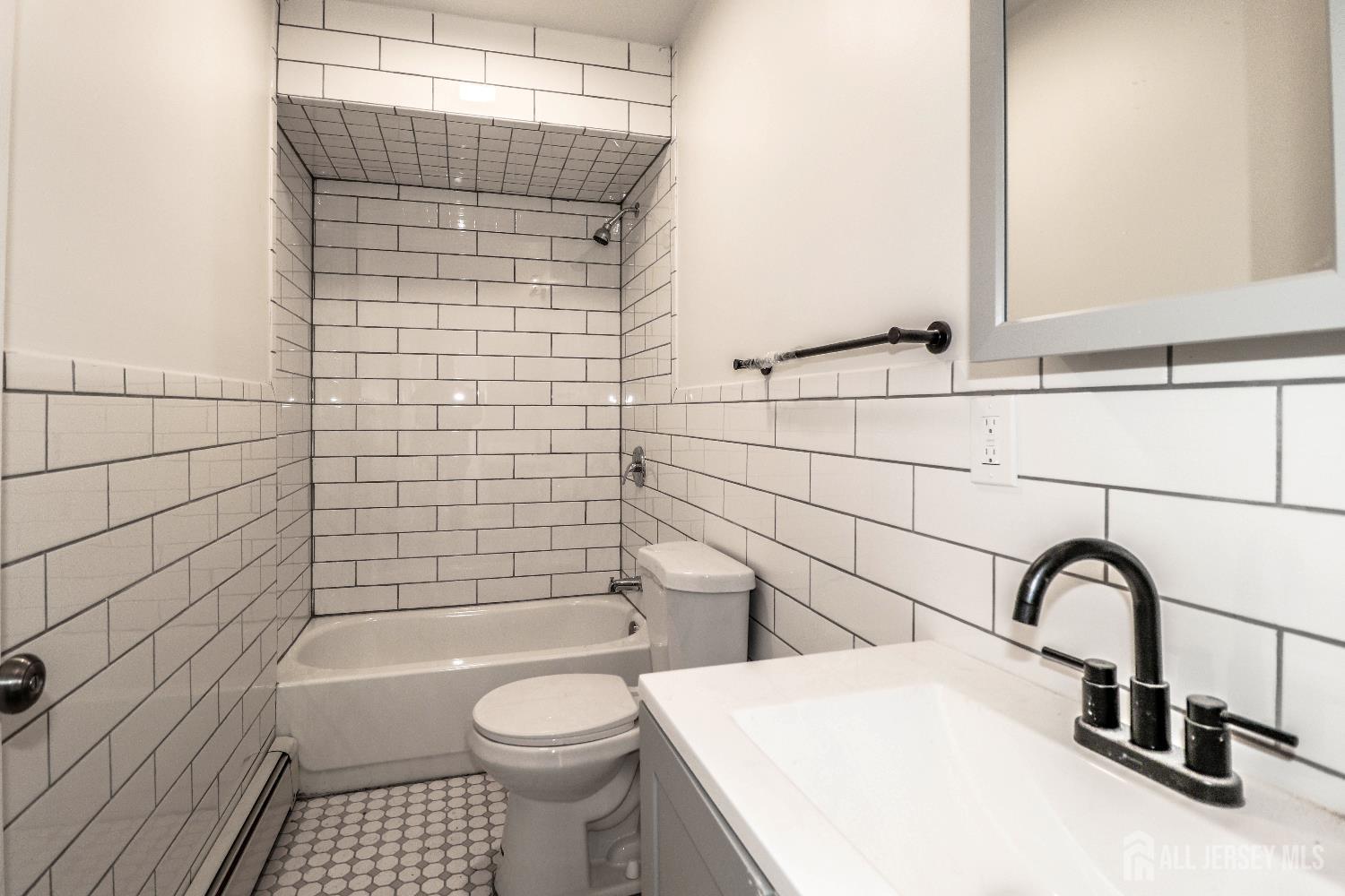 362 Market Street #2F — photo