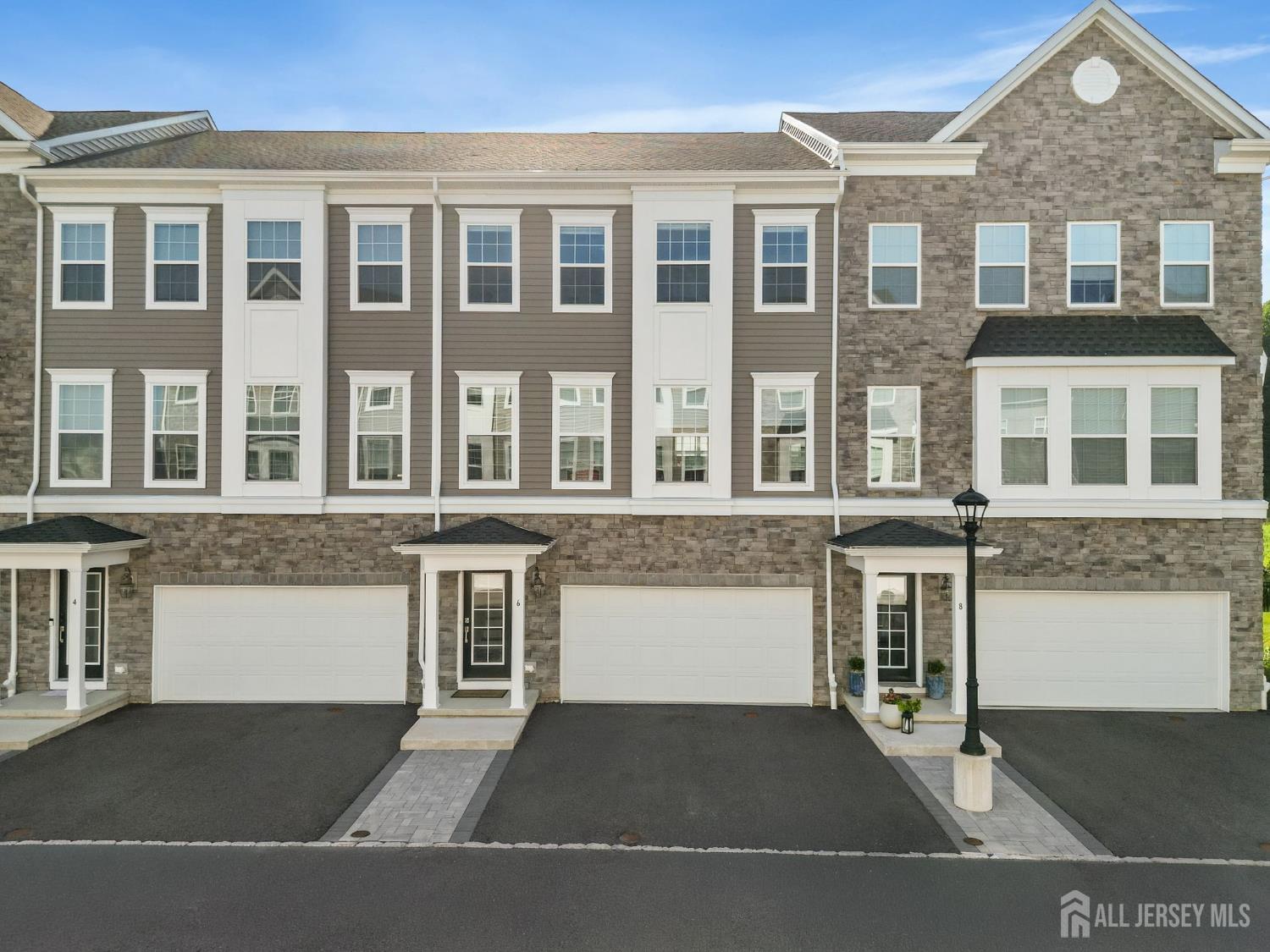 6 Coogan Court — photo
