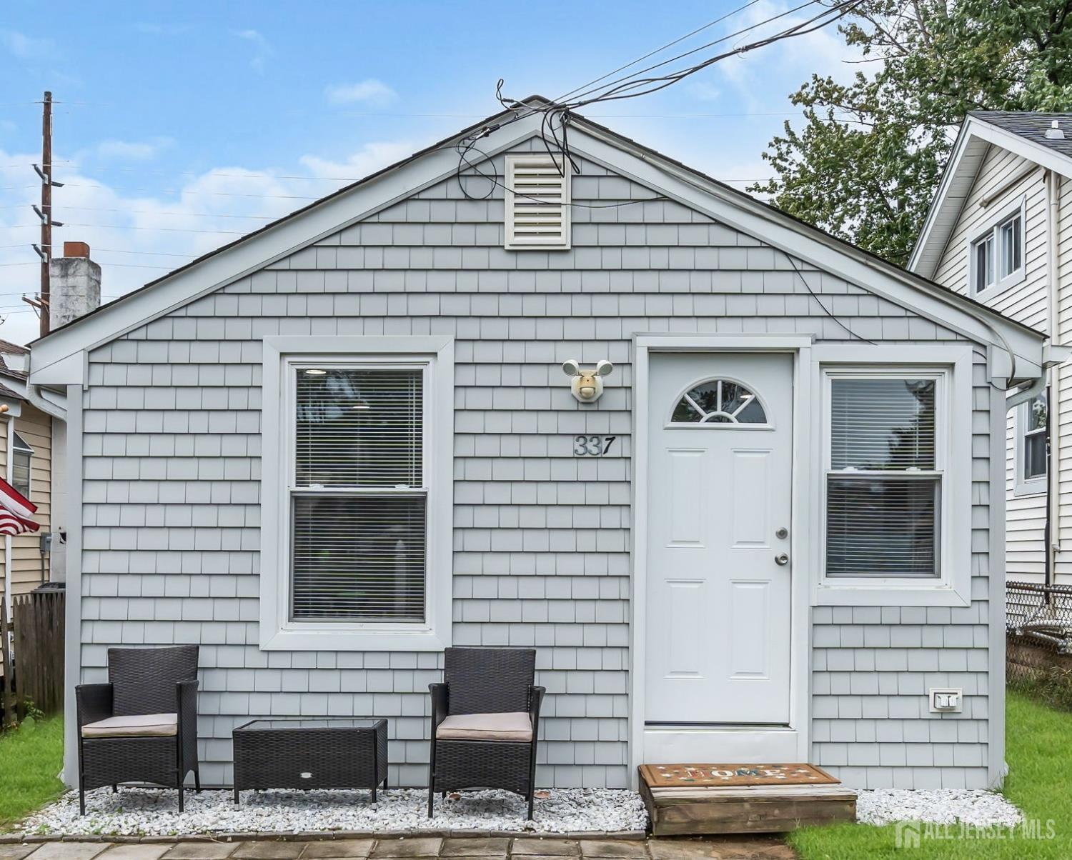 337 Shoreland Circle — photo