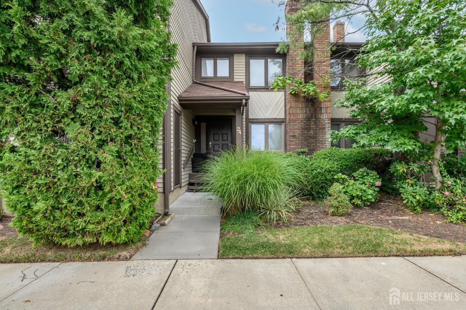 24 Chelsea Court — photo