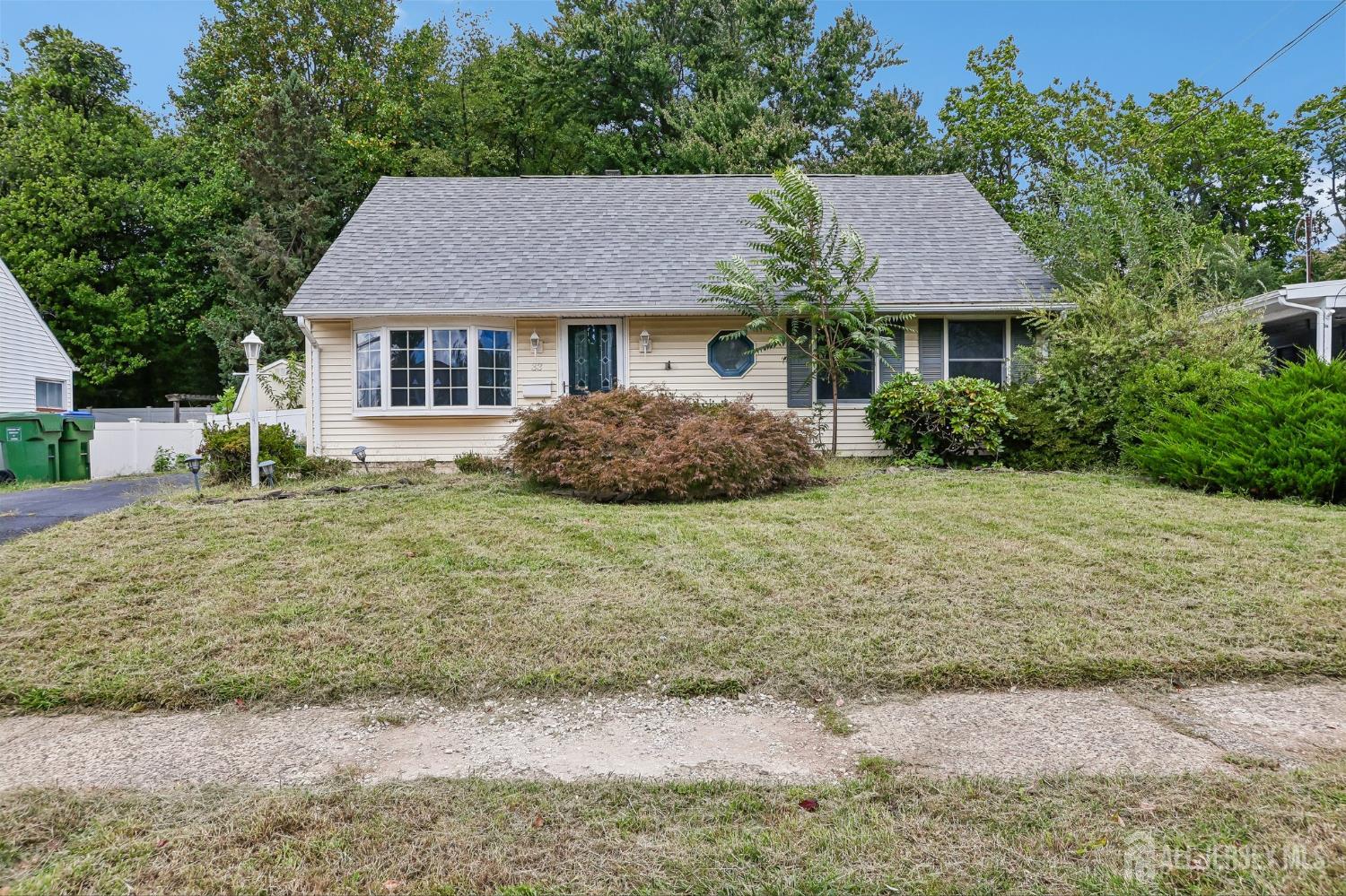 33 Caldwell Road — photo