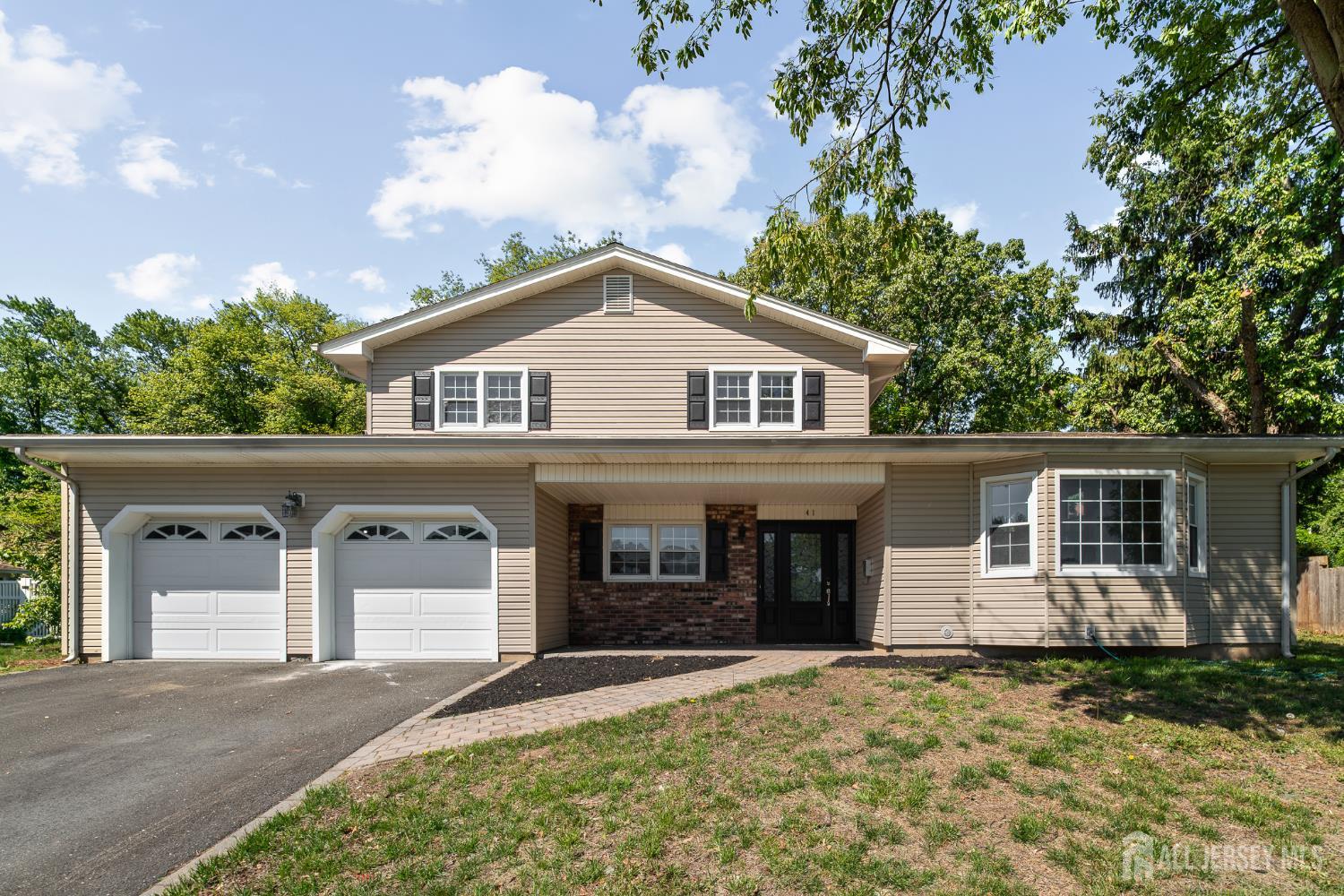 41 Oakwood Drive — photo