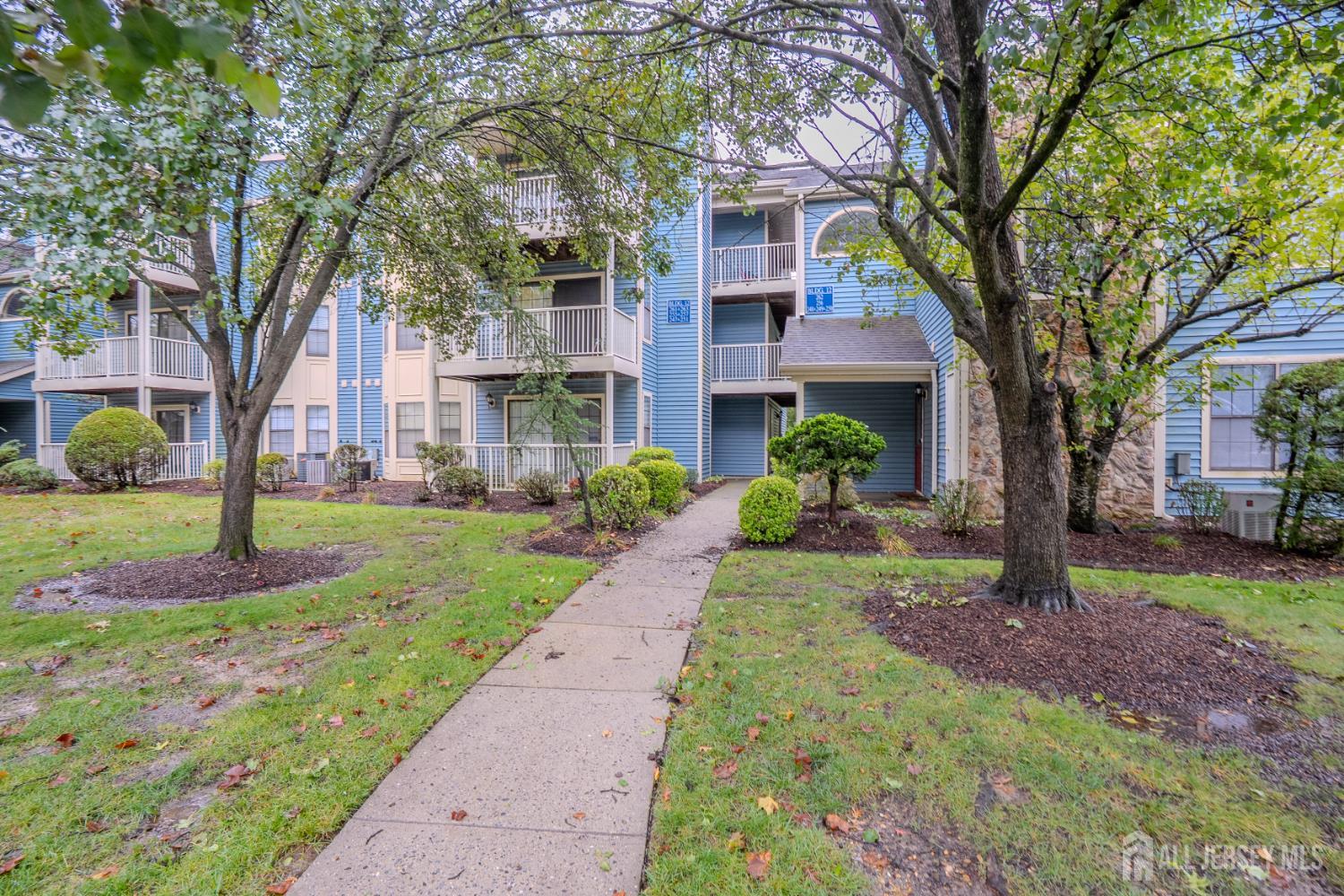 250 Crosspointe Drive — photo