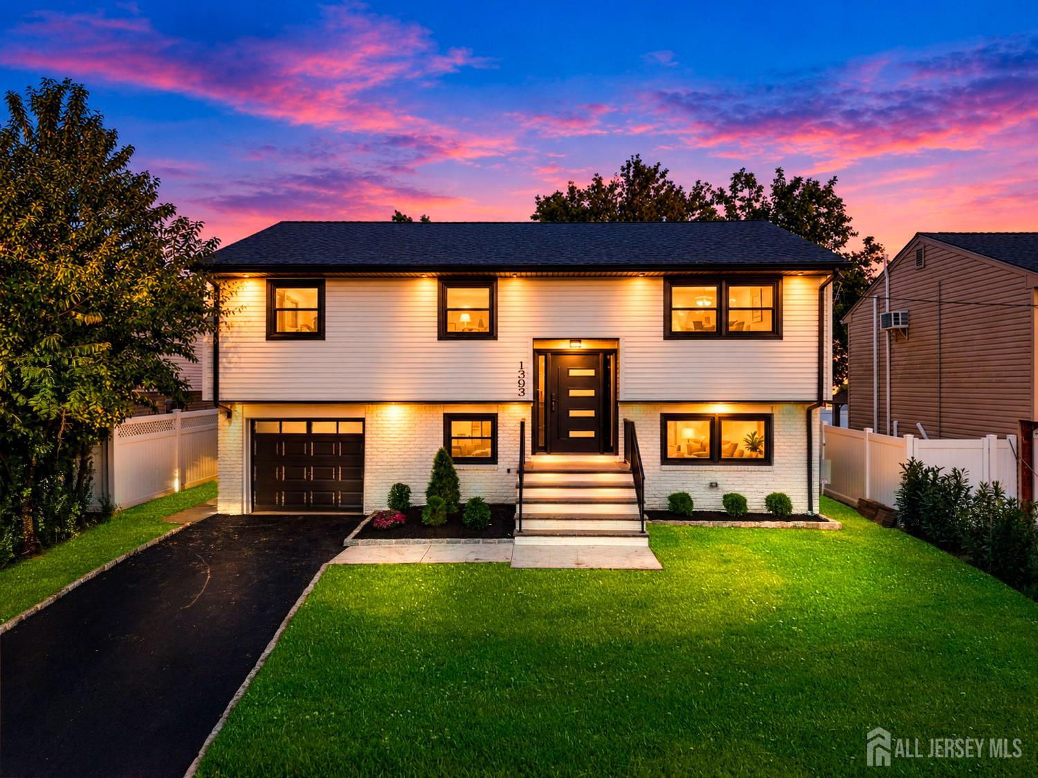 1393 Cornell Place — photo